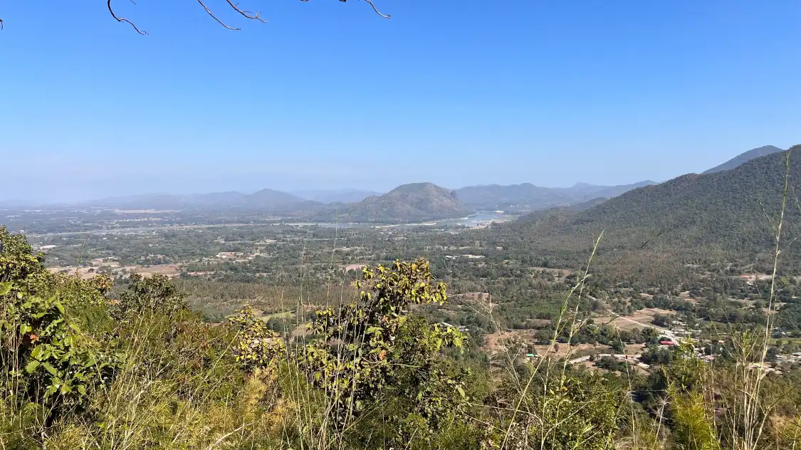 Hotels near Phu Thog