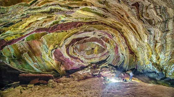 Namakdan Salt Cave