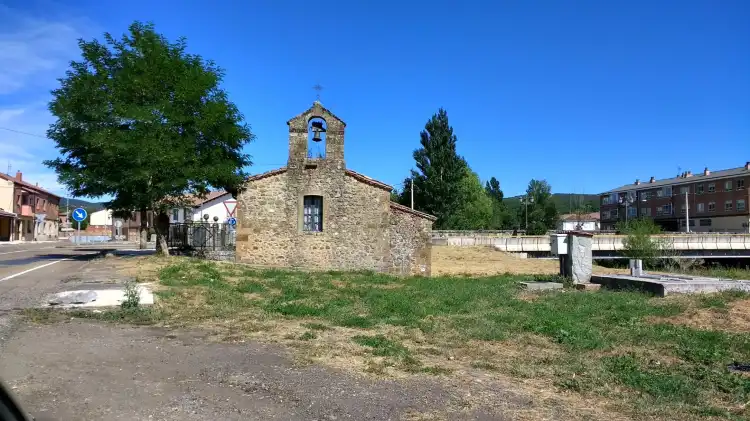 Hotels in Puente Almuhey