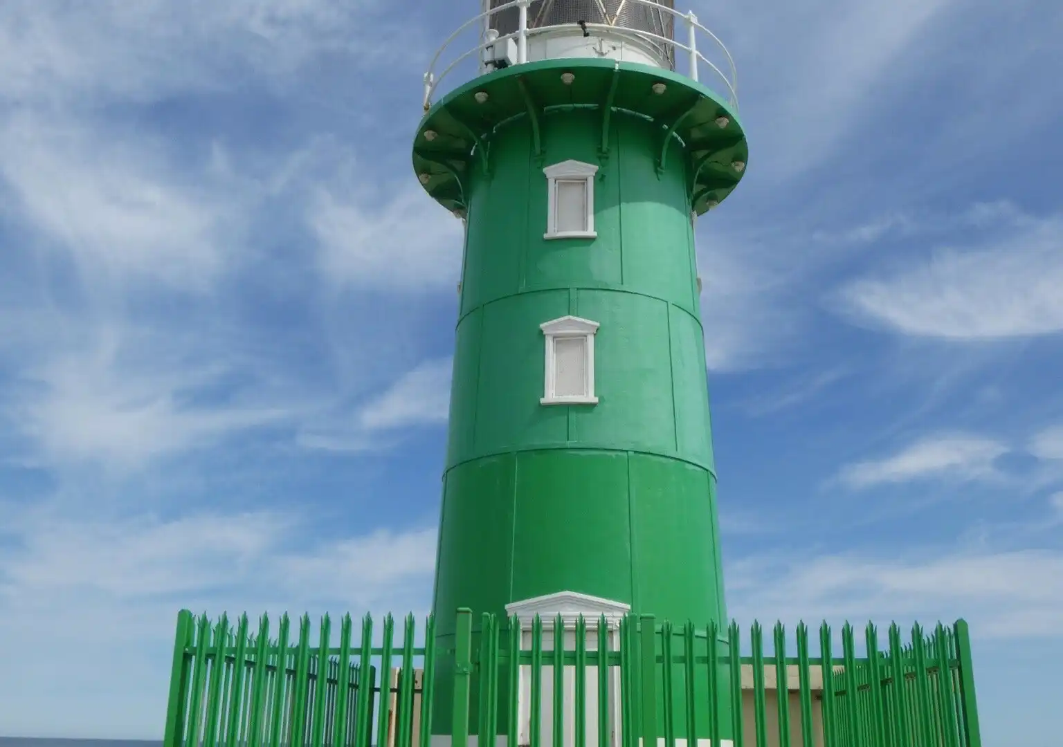 Hotels near South Mole Lighthouse