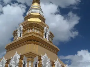 Wat Phrathat Mon Phrachao Lai