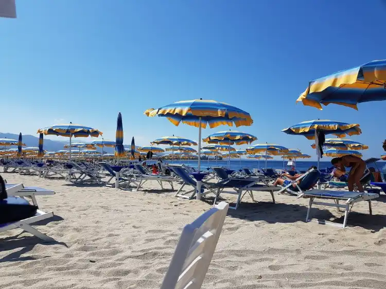 Hotels near Lido dello Stretto