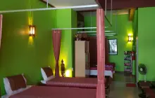 Body Kneads Thai Massage