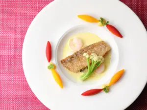 CAFE & DINING COO