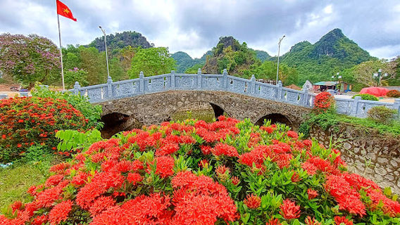 Tượng đài Thanh Niên Xung Phong