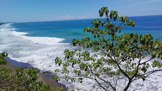 Mirador Playa Hermosa Lookout