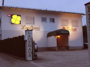 Laufhaus Kleeblatt