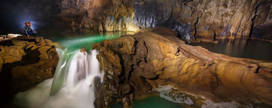 Tú Làn Caves