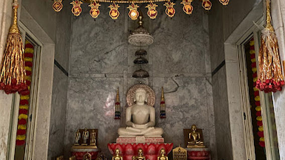 Adinath Digambar Jain Mandir Kapadane