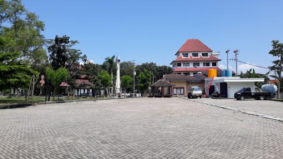 Gedung Pertemuan - UTM