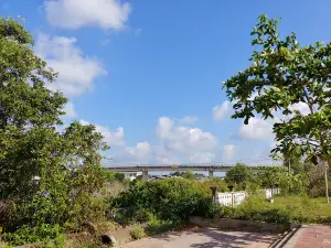 Monument Khoi Nghia Hon Khoai