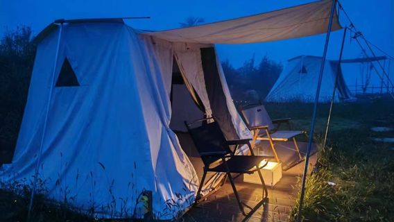 Mountain and Sea Wild Luxury Camping Base