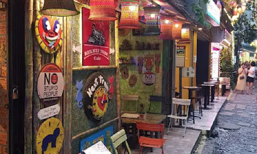 Hanoi Train Street