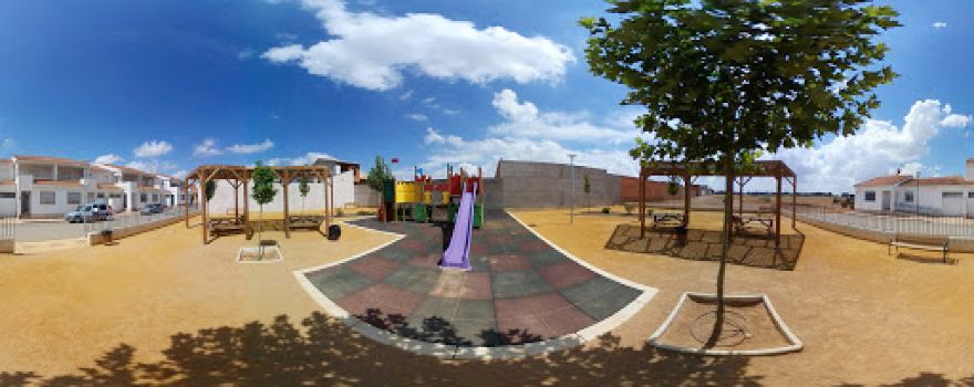 Calle de la Historia Public Park