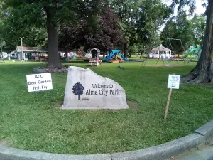 Alma Central Park