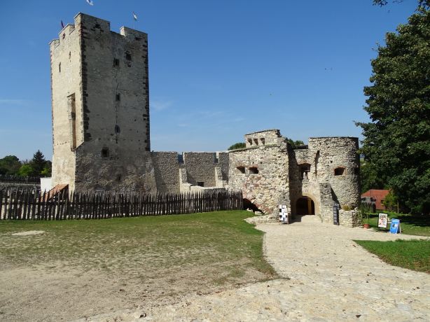 Kinizsi Castle