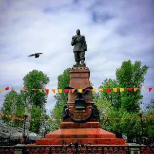 Александр III, Памятник