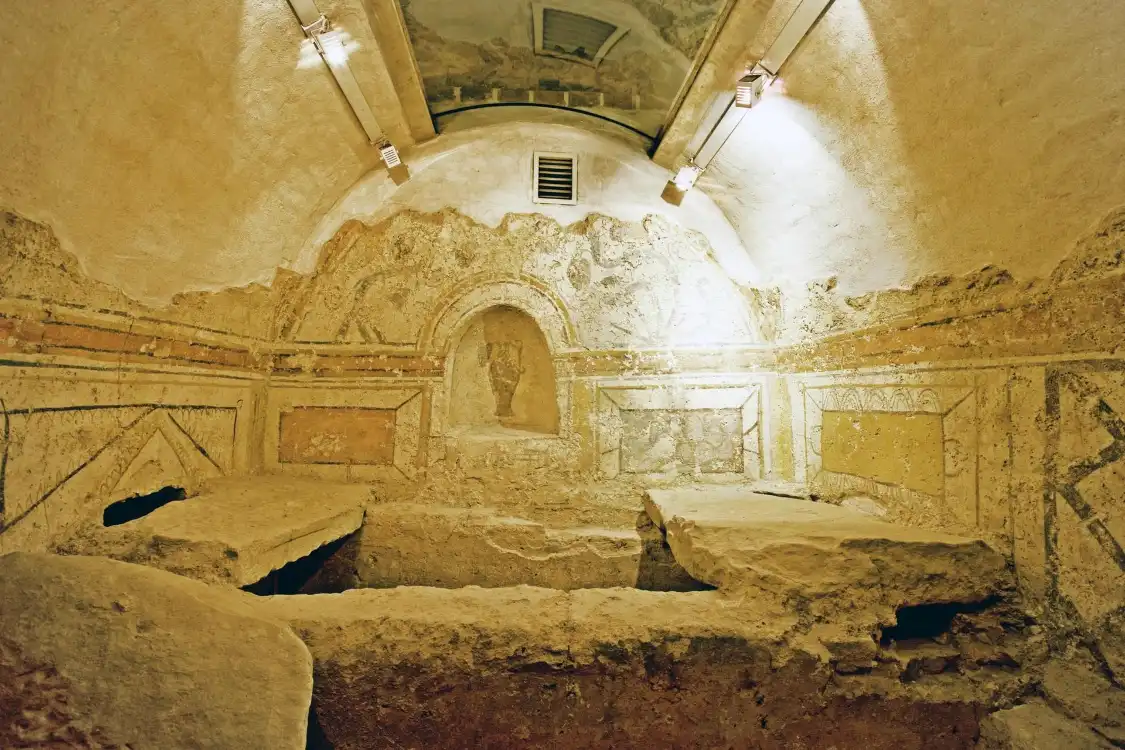 Отели рядом с достопримечательностью «Early Christian Mausoleum»