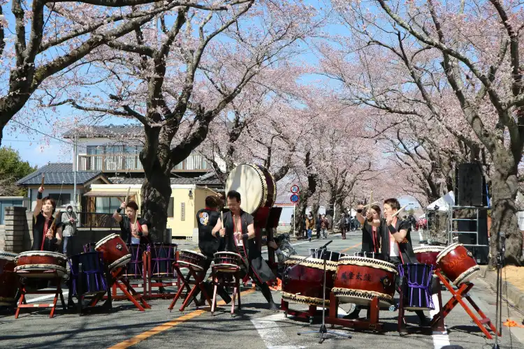 Hôtels à : Tomioka