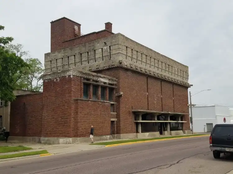 Ramada Hotels in Richland Center