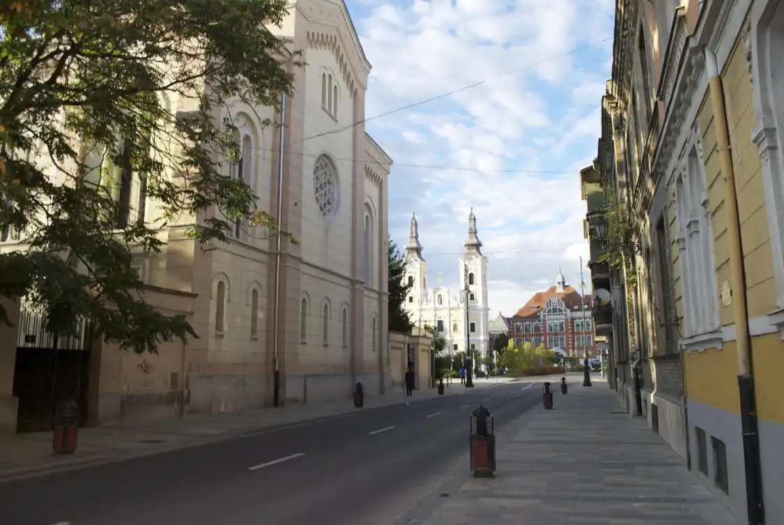Hotels near Synagogue of Miskolc