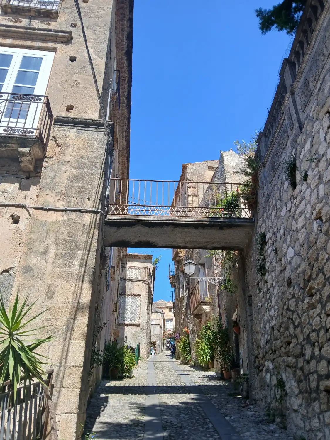 Hotels near Amantea Vecchia