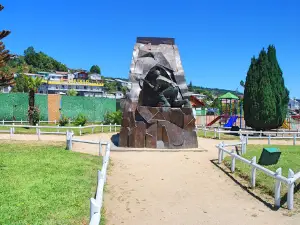 Mining Monument Curanilahue