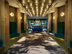 Star Cinema Grill
