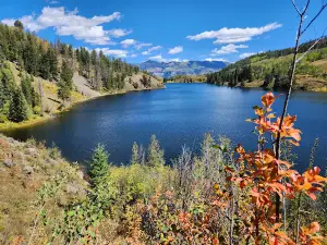 Lower Cataract Lake