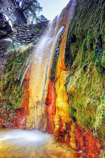 Cascada de los Colores