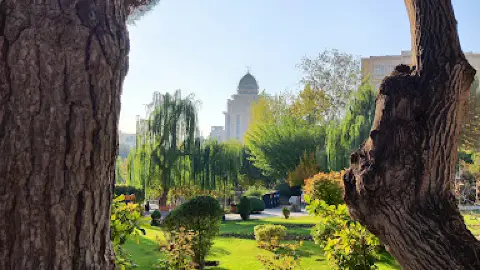 Қара және ақ гейлердің топтық порносы Күйеуі әйелін жалайды