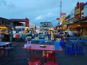 Nang Rong Night Market