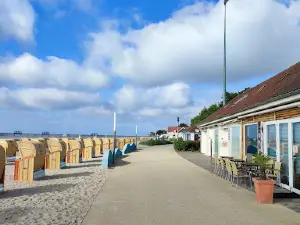 Ewa’s Eiscafé & Sandbar & Eiswerkstatt