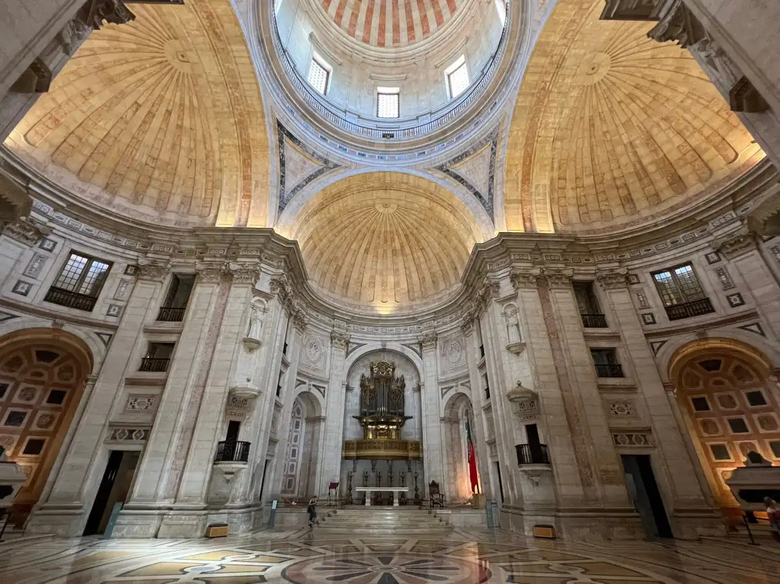 국립 판테온 주변 호텔