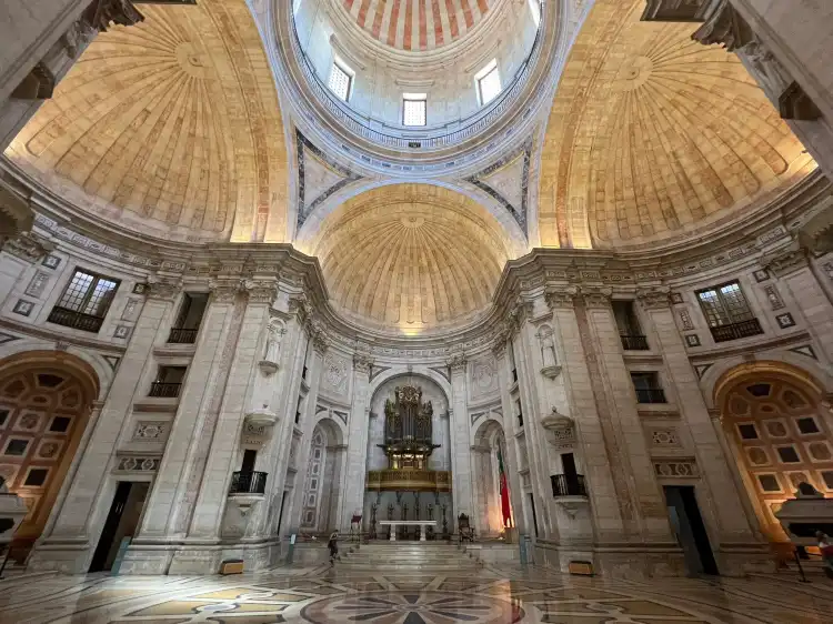Các khách sạn gần National Pantheon