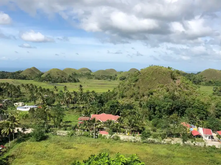 Hotels near Sagbayan Peak