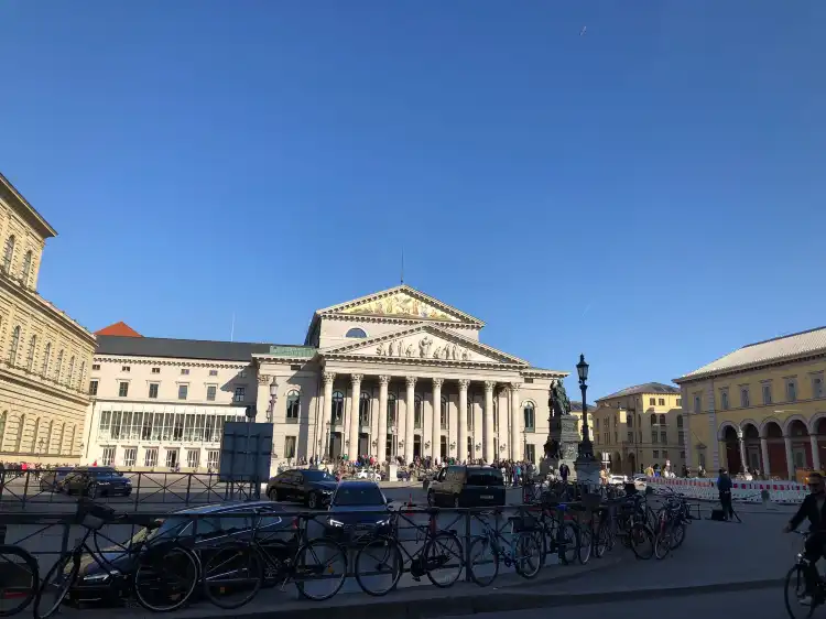 Các khách sạn gần Odeonsplatz