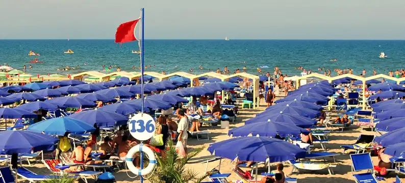 โรงแรมใกล้Marano Beach 135-136
