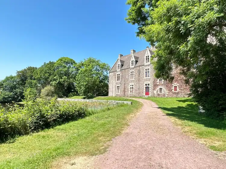 Chateau de Comper 주변 호텔