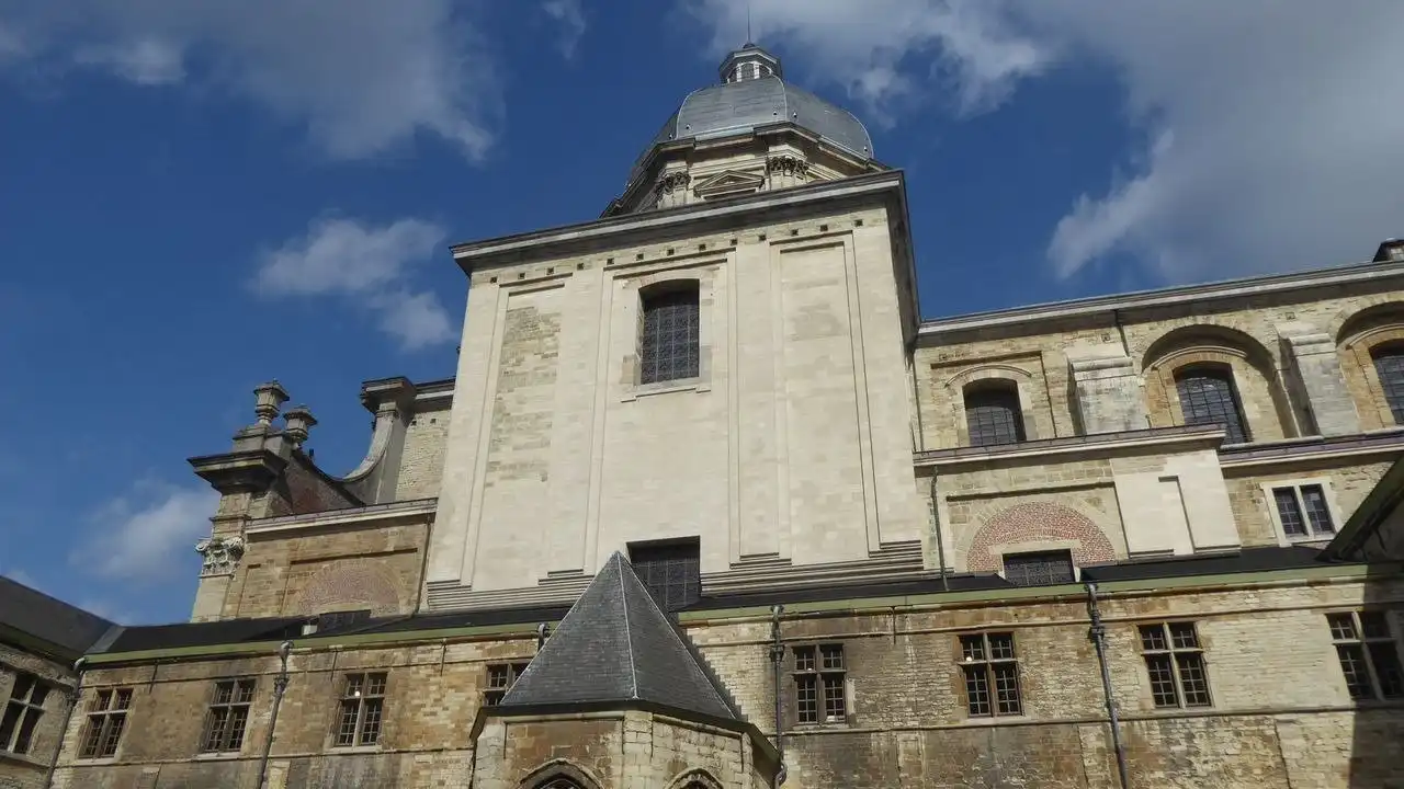 鄰近Saint Peter's Abbey的酒店