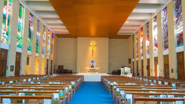 セント モニカズ大聖堂周辺のホテル