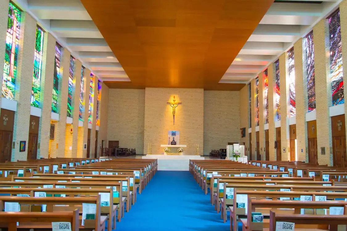 Các khách sạn gần St Monica's Cathedral