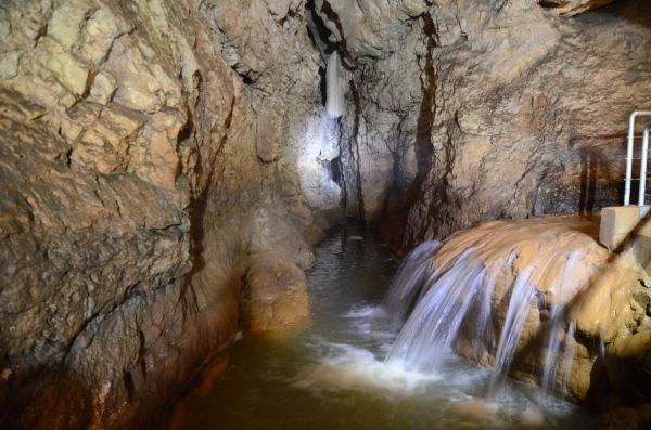 Pekel Cave