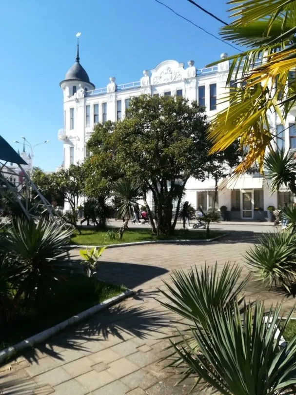 4_Фонтан Грифоны