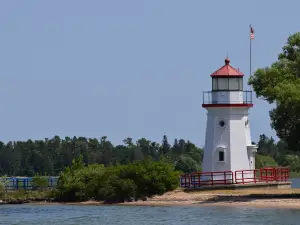 Cheboygan Crib Light