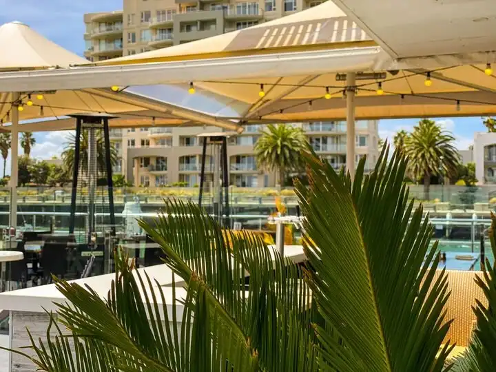 Port Melbourne Beach附近的飯店