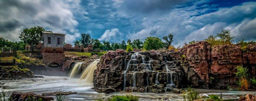 Red Door Art Gallery and Museum