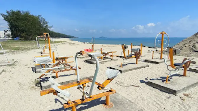 หาดเก้าเส้ง