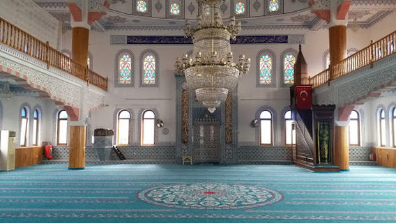 Toparlar Cami