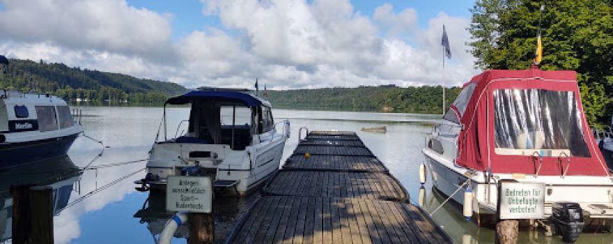 Stausee Camping
